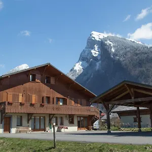 gite-16-personnes.hotels-rhonealpes.com/